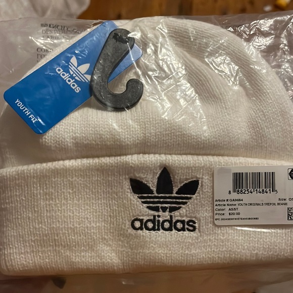 Beanie - Picture 1 of 3